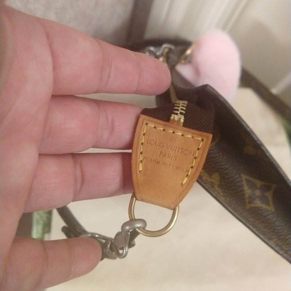 Louis Vuitton Monogram Bucket Pouch PM with Strap - Picture 5 of 14